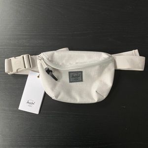 Herschel “Fourteen” bum bag
